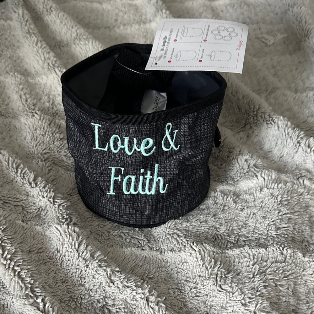 Thirty-One Black and Mint Storage Bin